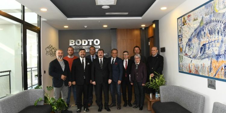 Vali Orhan Tavlı Bodrum Ticaret Odası Yönetimiyle Bir Araya Geldi